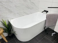 Auris Corner Freestanding Bath