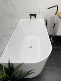 Auris Corner Freestanding Bath