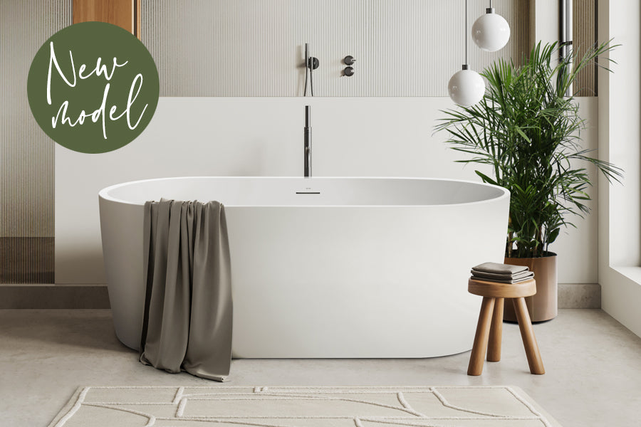 Elisi Freestanding Bath with Integrated Overflow