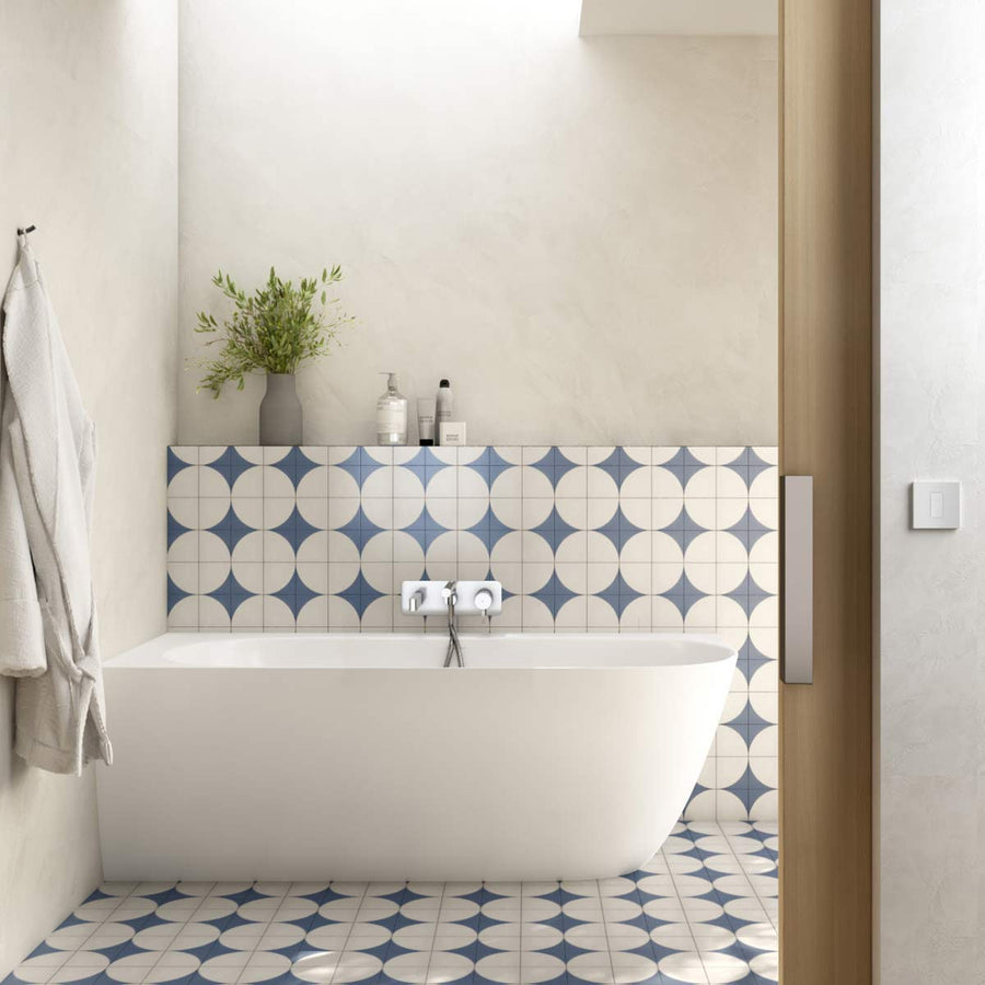 Lussari 1700 Corner Left Bath