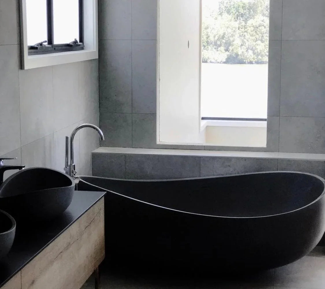 Onda freestanding bathtub