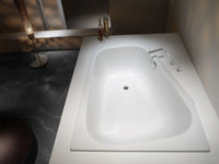 Plaza Duo Right Built in Bathtub
