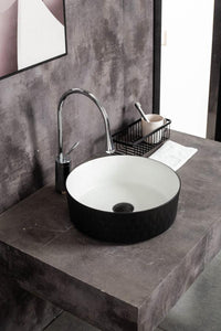 Polar-36-Diamond Black