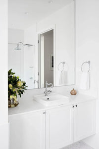 Provincial Side Lever Basin Mix