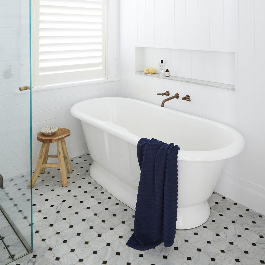 York Freestanding Bath